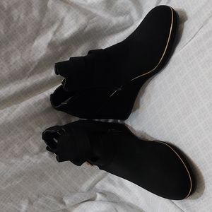Ankle boots